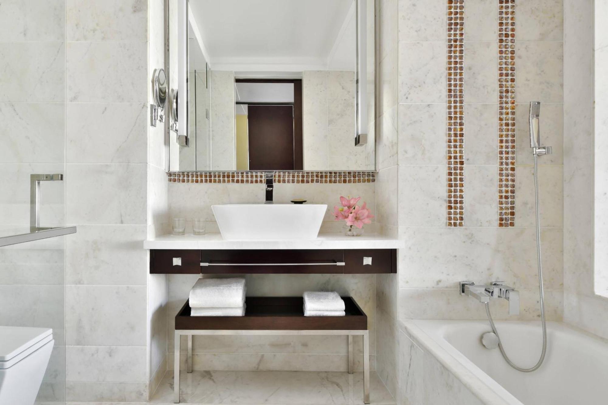Jaipur Marriott Hotel Extérieur photo Bathroom